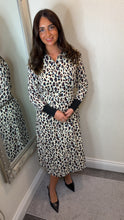 Load image into Gallery viewer, Leopard Black Collar Dress