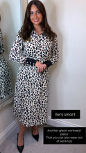 Load image into Gallery viewer, Leopard Black Collar Dress