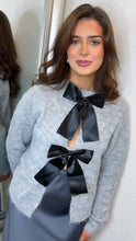 Load image into Gallery viewer, Grey bow sweater