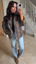 Load image into Gallery viewer, Barn Check Jacket Free Size