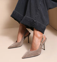 Load image into Gallery viewer, Pointed Sling Backs