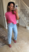 Load image into Gallery viewer, Light wash barrel jeans