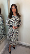 Load image into Gallery viewer, Leopard Black Collar Dress