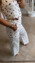 Load image into Gallery viewer, Floral Trouser