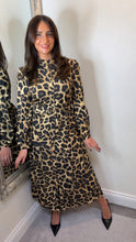 Load image into Gallery viewer, Leopard Midimax Dress